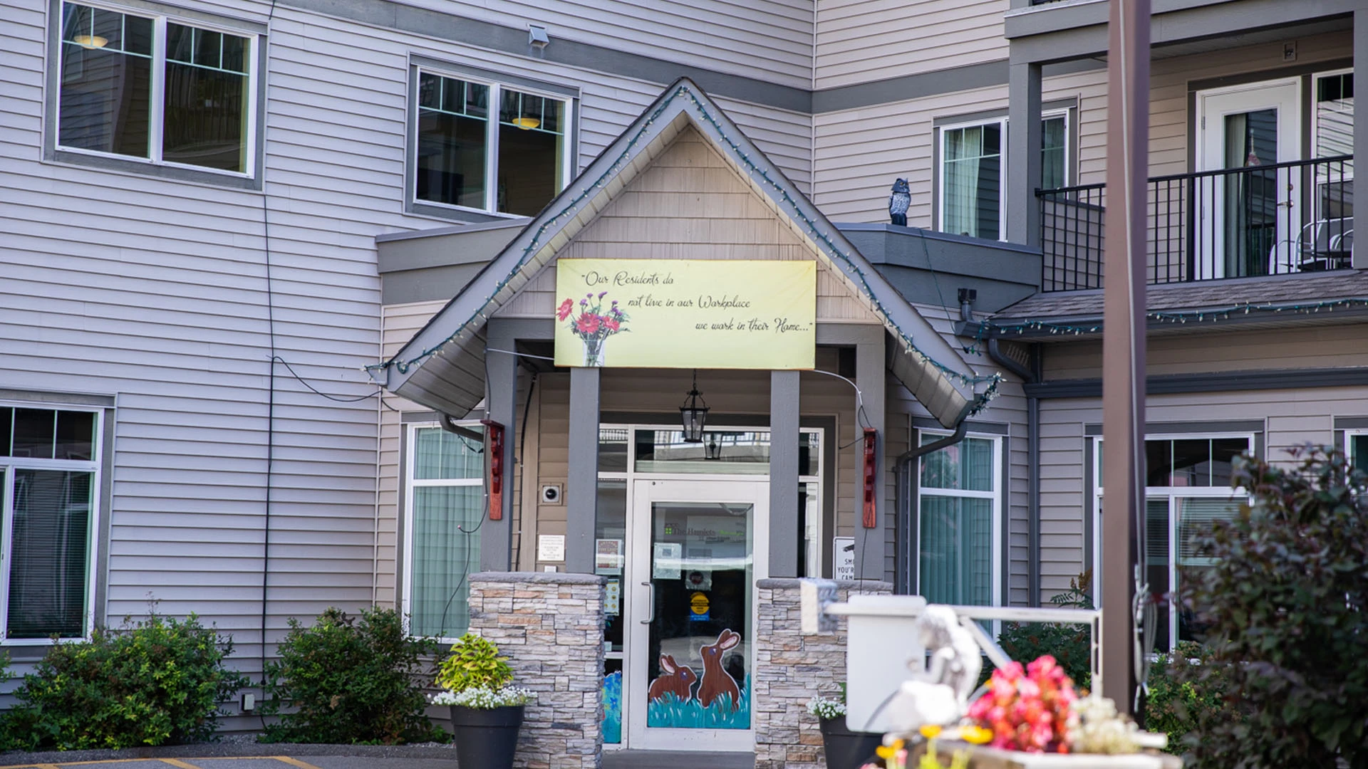 Main entrance to The Hamlets at Penticton retirement home